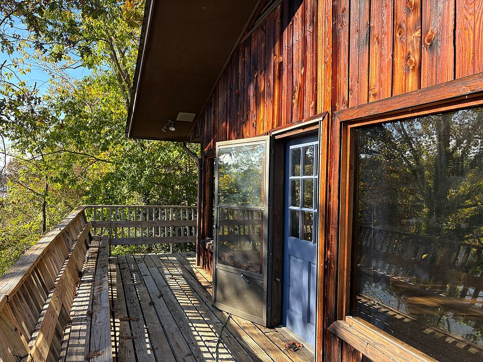 1st image of 4447 Chart House Ln