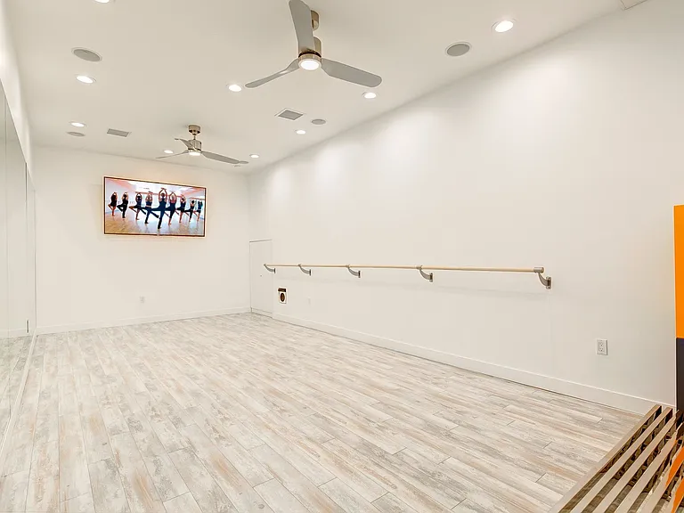 5338 Cartwright Ave — Photo 18