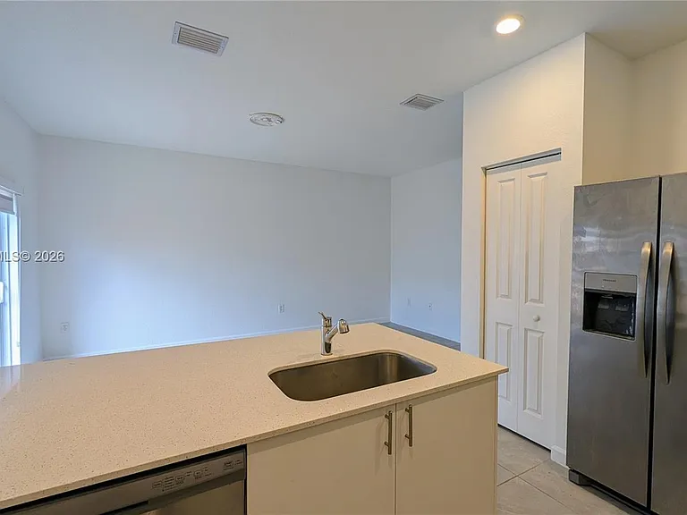 11811 SW 247th Ter #11811 — Photo 5