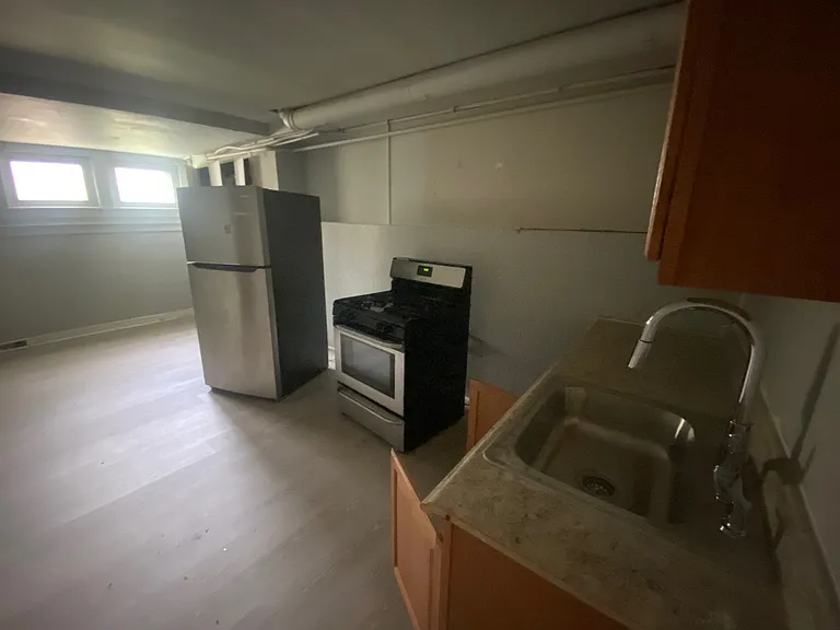 2726 Beryl Ave — Photo 6