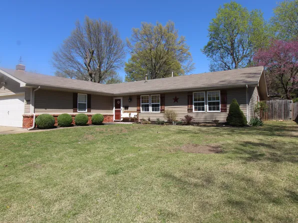 2430 S Ferguson Avenue, Springfield, MO 65807