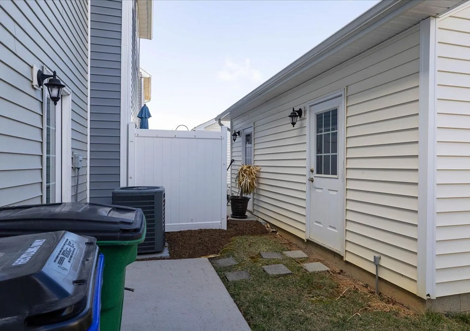 Charming Townhouse in Christiansburg — Photo 4