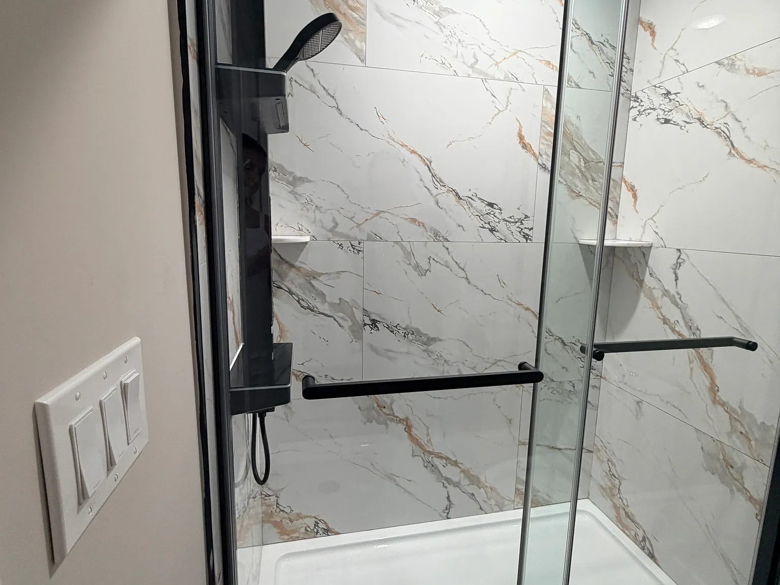 2 bed, 900 sqft, $1,800 — Photo 4
