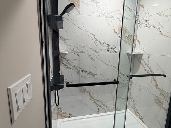 4th image of 1015 N 45th St #3