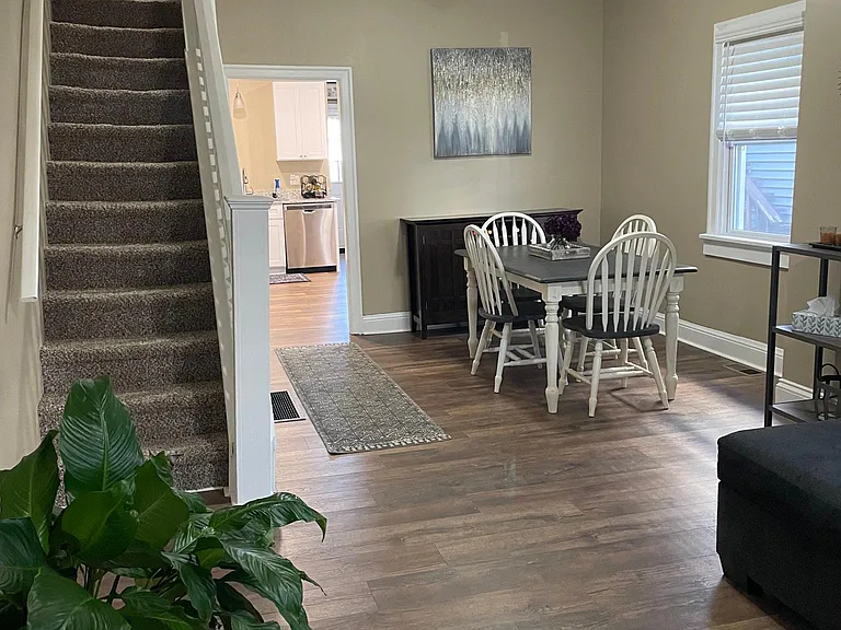 211 Herman Ave — Photo 9