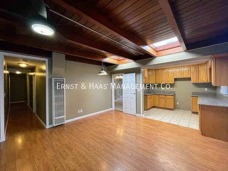 1957 San Francisco Ave #2 — Photo 9