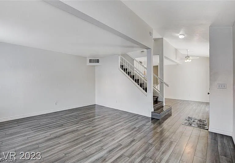 8429 Sewards Bluff Ave — Photo 9