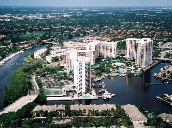 2500 Parkview Dr APT 417, Hallandale, FL 33009