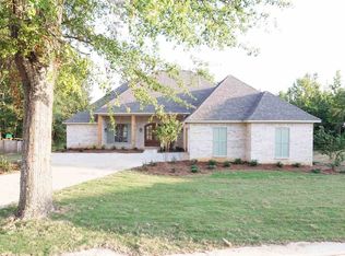 221 Iron Horse Sta, Brandon, MS 39042