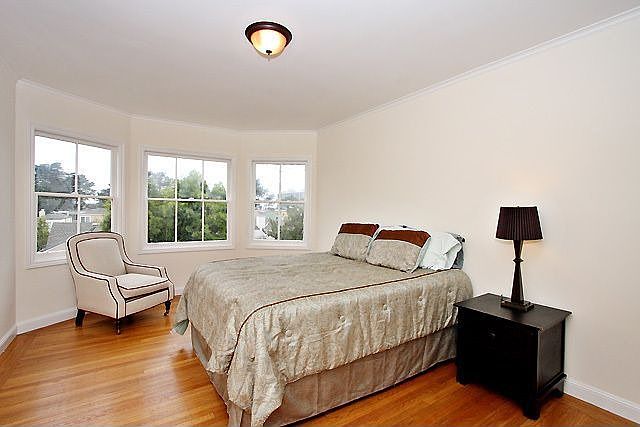 1st image of 146 Stratford Dr