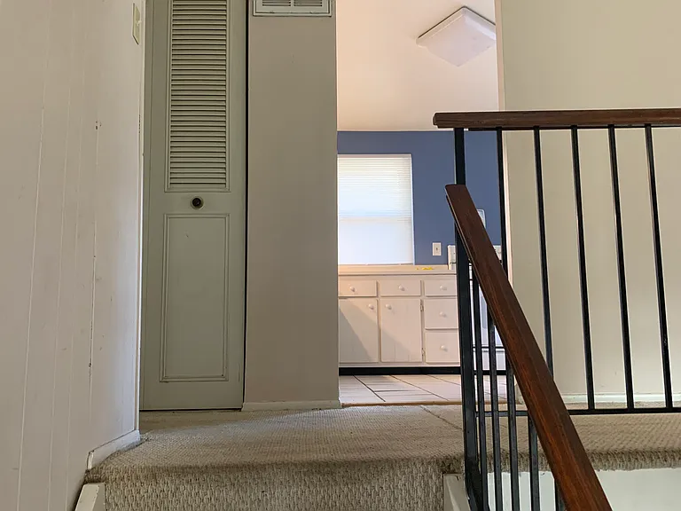 foyer landing looking upstairs