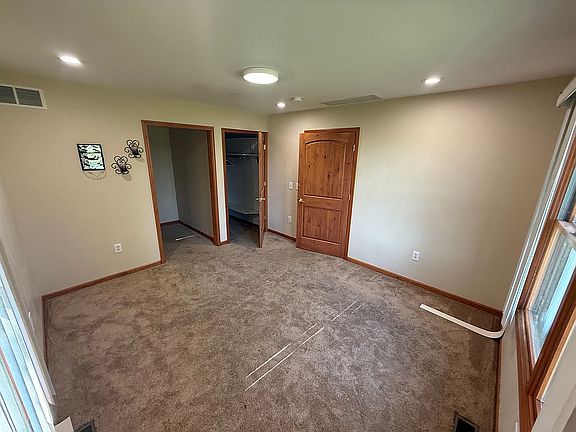 4th image of 9805 Dolan Rd