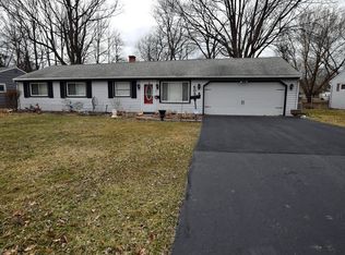 6090 Campbell Rd, Mentor On The Lake, OH 44060