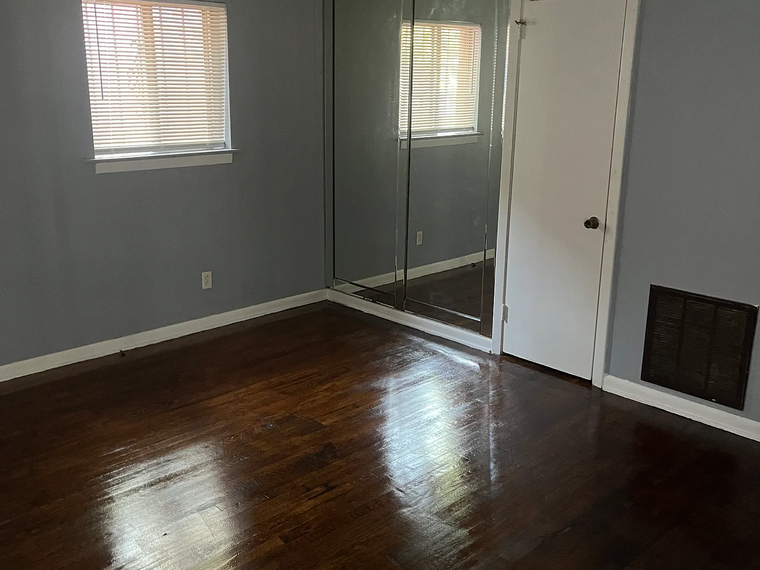 3 bed, 1069 sqft, $1,000 — Photo 4