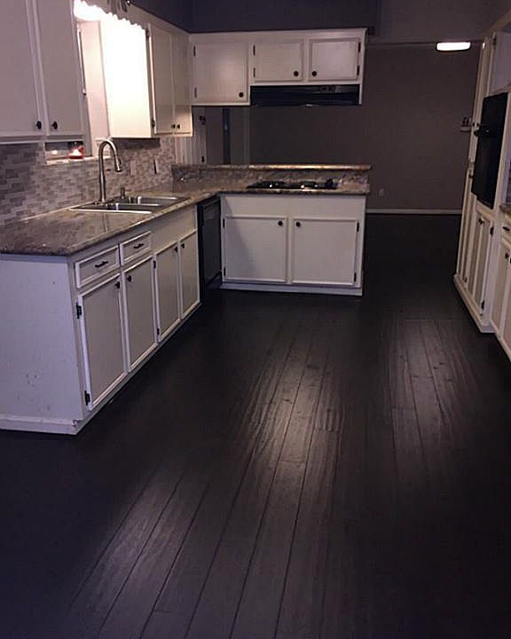 1st image of 1105 Angela St