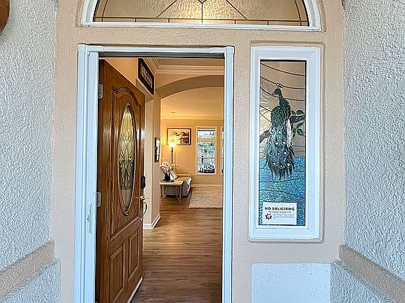 5th image of 404 Hearthstone Ct