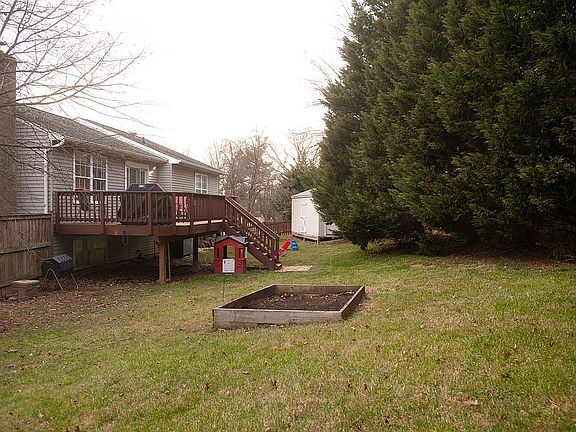 4th image of 733 Gentle Breeze Ct