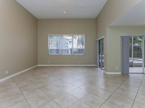 5th image of 1125 NW 107th Ter