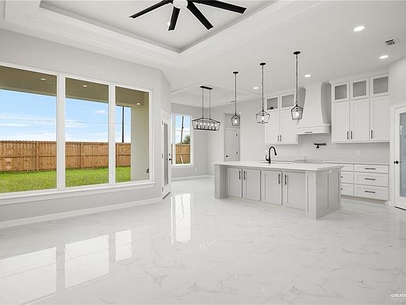 4th image of 1807 Sophia Dr