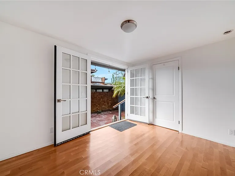 1641 Catalina — Photo 13