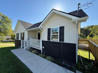 21 Maple Ln, Morehead, KY 40351