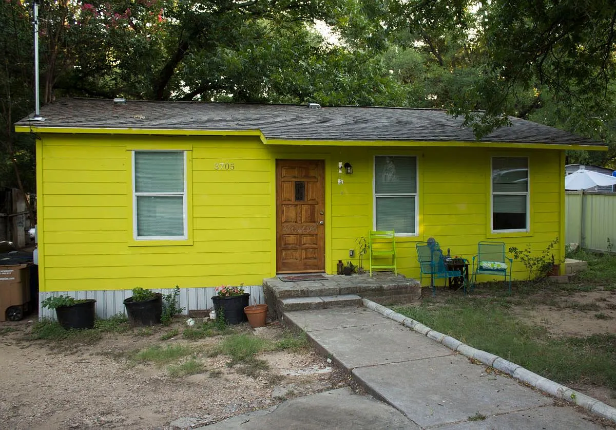 2 bed, 1200 sqft, $2,280 — Photo 1