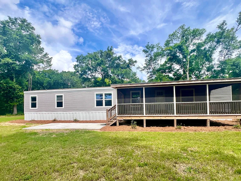 8189 Oyster Factory Rd — Photo 1