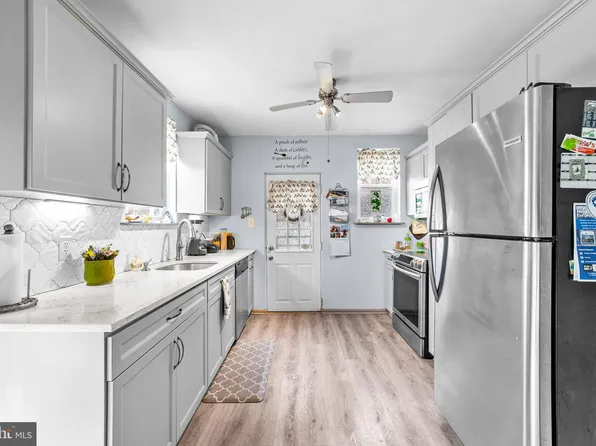 2024 Hartel Ave, Philadelphia, PA 19152