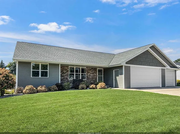 560 Superior Rd, Green Bay, WI 54311