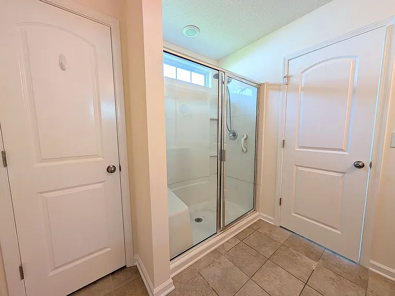 504 Cedar Lakes Dr — Photo 17