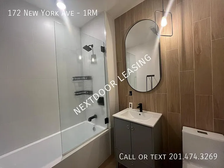 172 New York Ave #1 — Photo 2