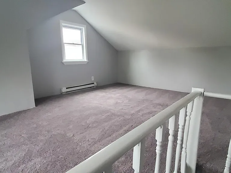 66 Woolverton Ave — Photo 6