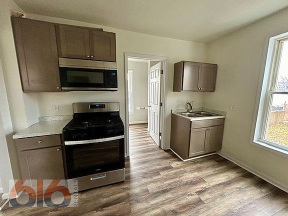 5th image of 1249 Davis Ave NW #2
