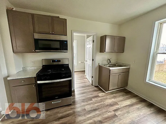 1249 Davis Ave NW #2 — Photo 5