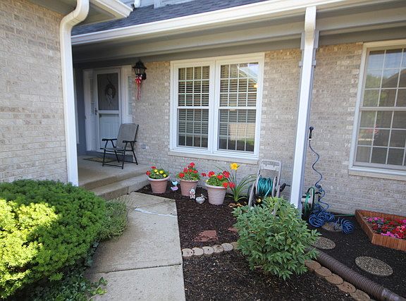 3rd image of 255 Benton Ln