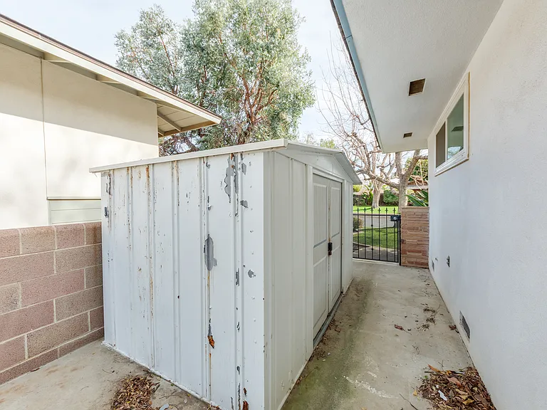3105 Barnett St — Photo 27