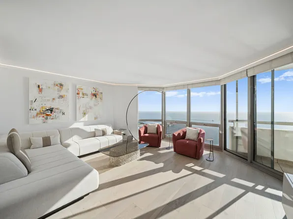 195 N Harbor Dr APT 5403, Chicago, IL 60601