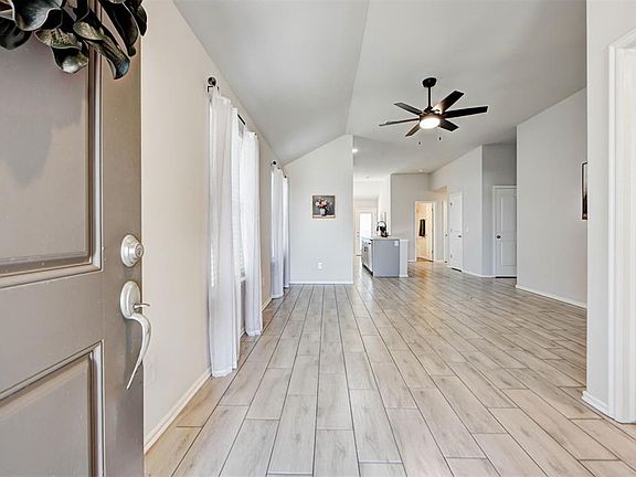 4th image of 4804 Crystal Hill Dr