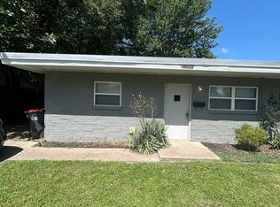 400 & 402 S Dyer St, Springdale, AR 72762