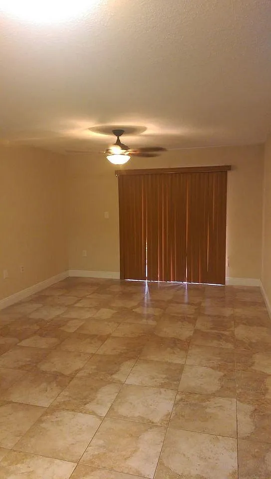 Photo 2 of 7 - 15551 SW 104th Ter #1226 - Miami, FL Building Photo - 15551 SW 104th Ter #1226