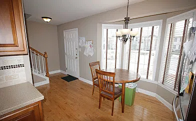 3 bed, 1.5 bath, 1332 sqft, $2,300 — Photo 4