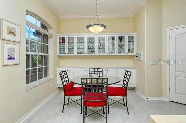9480 Forest Hills Cir — Photo 5