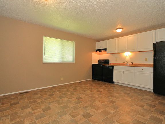 5th image of 2045 Lost Hollow Ct