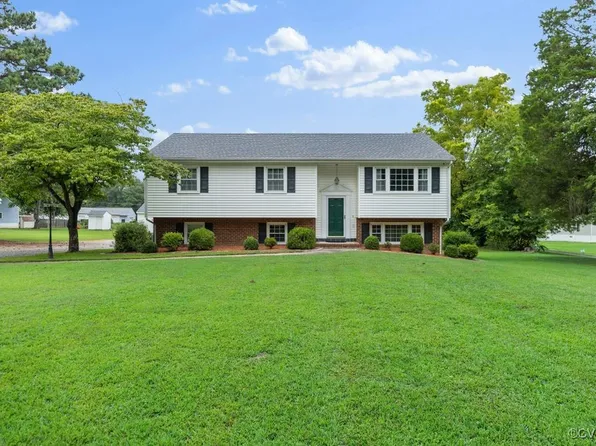 5410 W 100th Rd, Chester, VA 23831