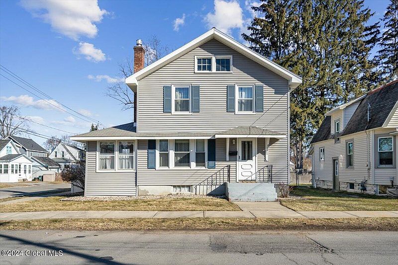 3rd image of 422 Engleman Avenue