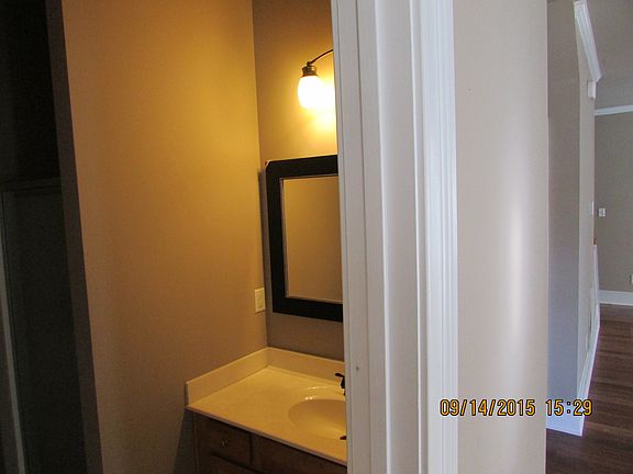 1st flr bathroom