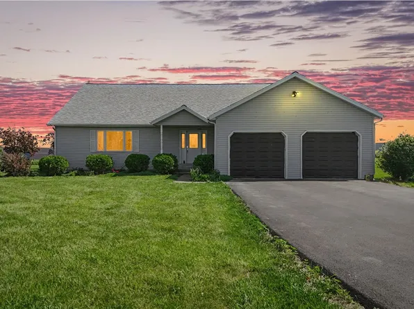 102 County Road 2500 N, Mahomet, IL 61853