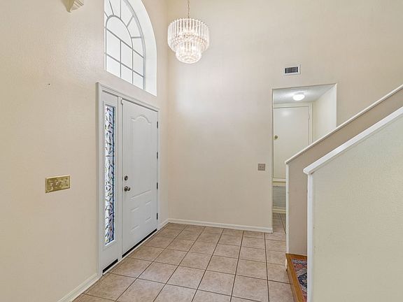 4th image of 12803 Longcrest Dr