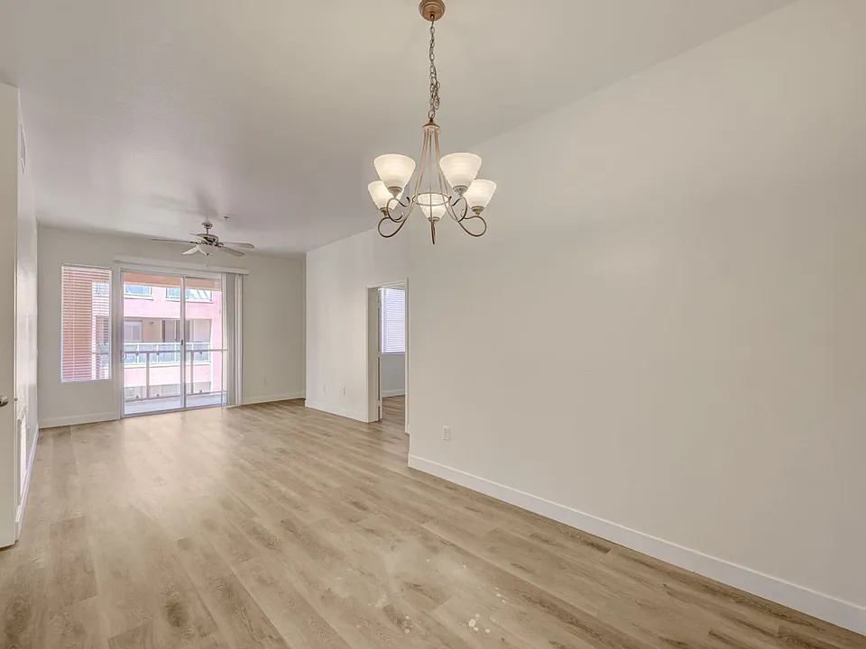 31 E Agate Ave #409