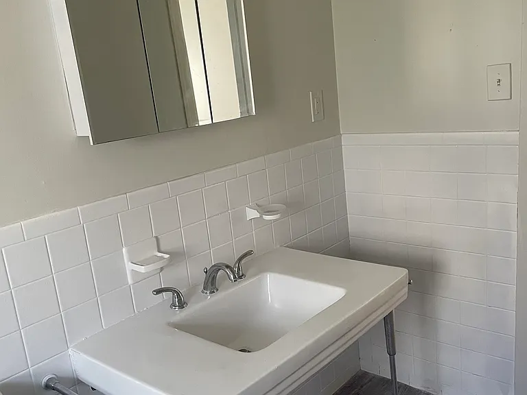 112 Burhans Ave #2 — Photo 2